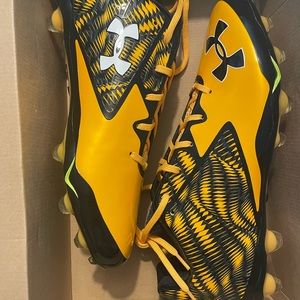 UA men’s football cleats